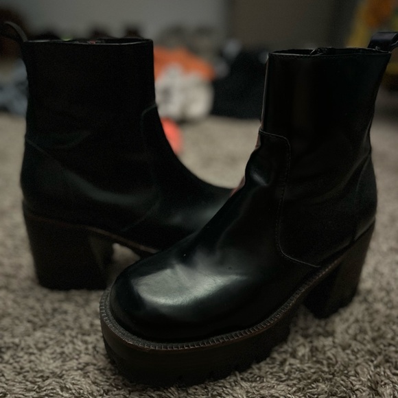 Jeffrey Campbell boots - Picture 3 of 3